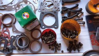 Recambios moto clasica , se vende todo junto !!