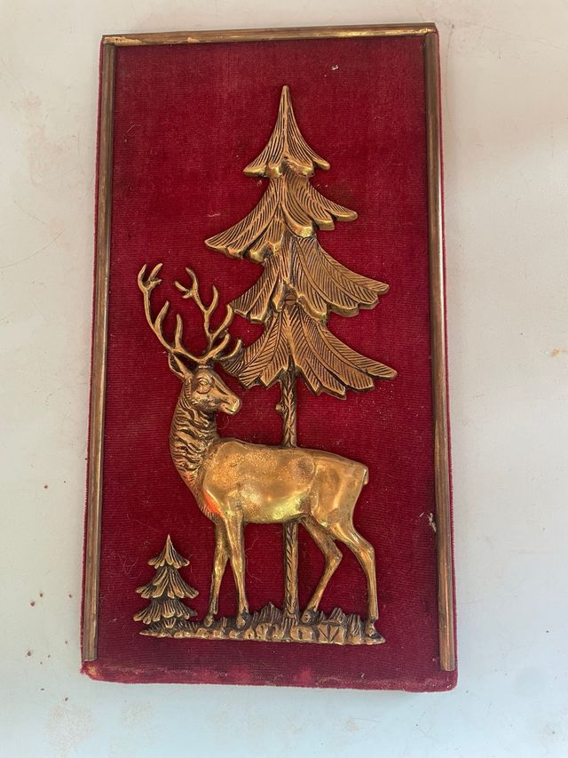 Cuadro ciervo dorado y árbol