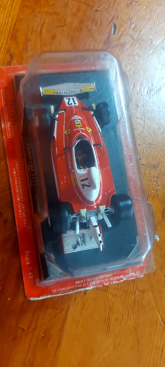 Auto in scala: Panhard & Porsche