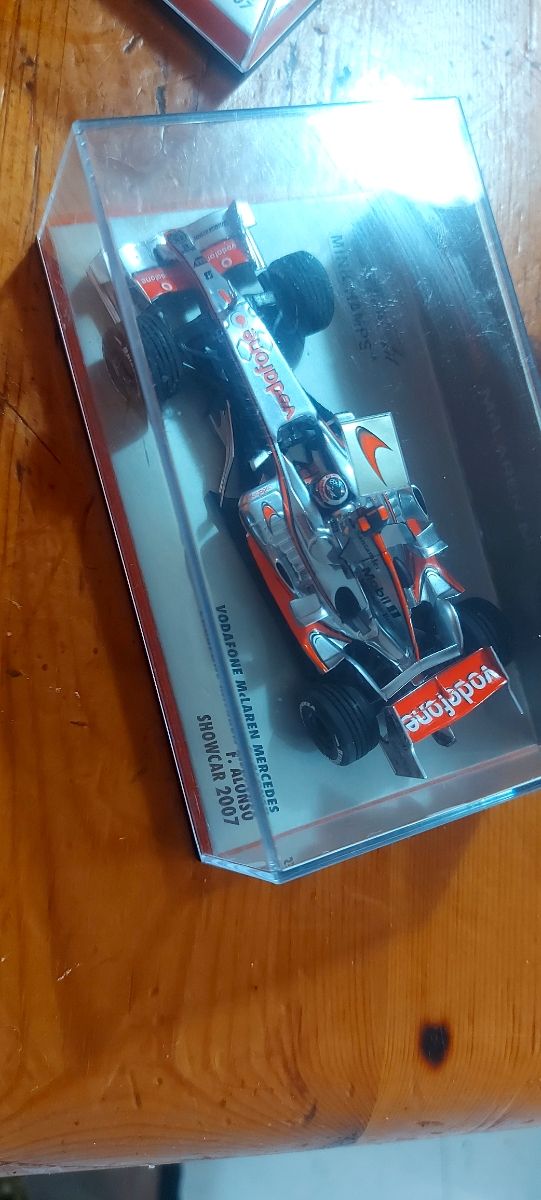 Auto in scala: Panhard & Porsche