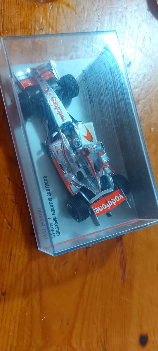 Auto in scala: Panhard & Porsche