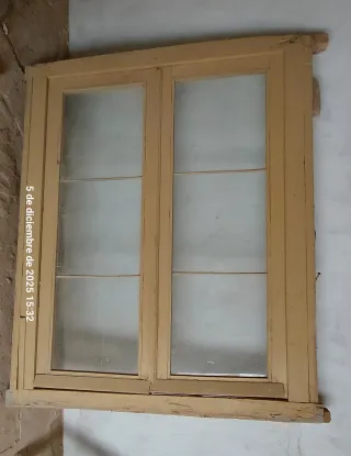 Ventana madera antigua 1'55x1'26 En Quero (Toledo)