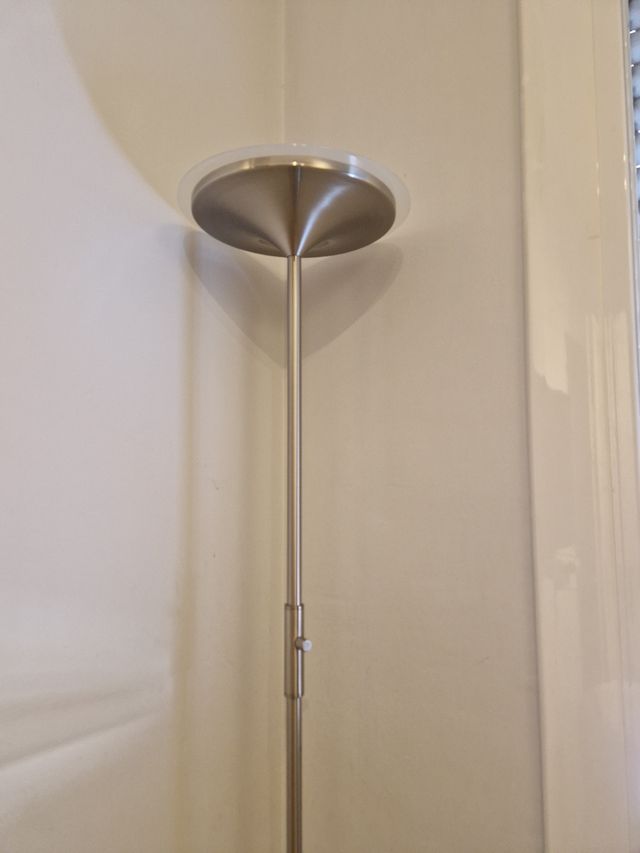 Lámpara pie moderna - metal, cristal