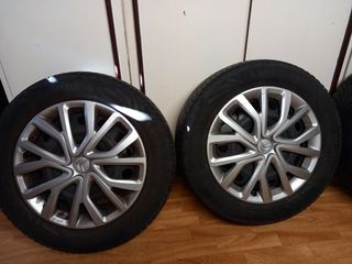 4 Llantas + Neumáticos +Tuercas +Tapacubos.