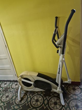 Bicicleta elíptica Reebok y
Cinta de andar Reebok