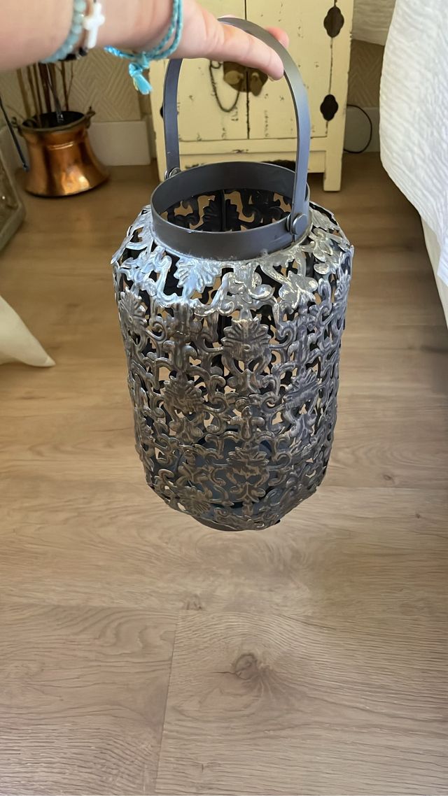 Farol metálico dorado y plateado