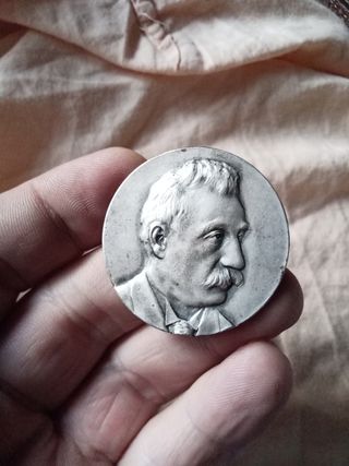 Medaglia Argento: ritratto inciso