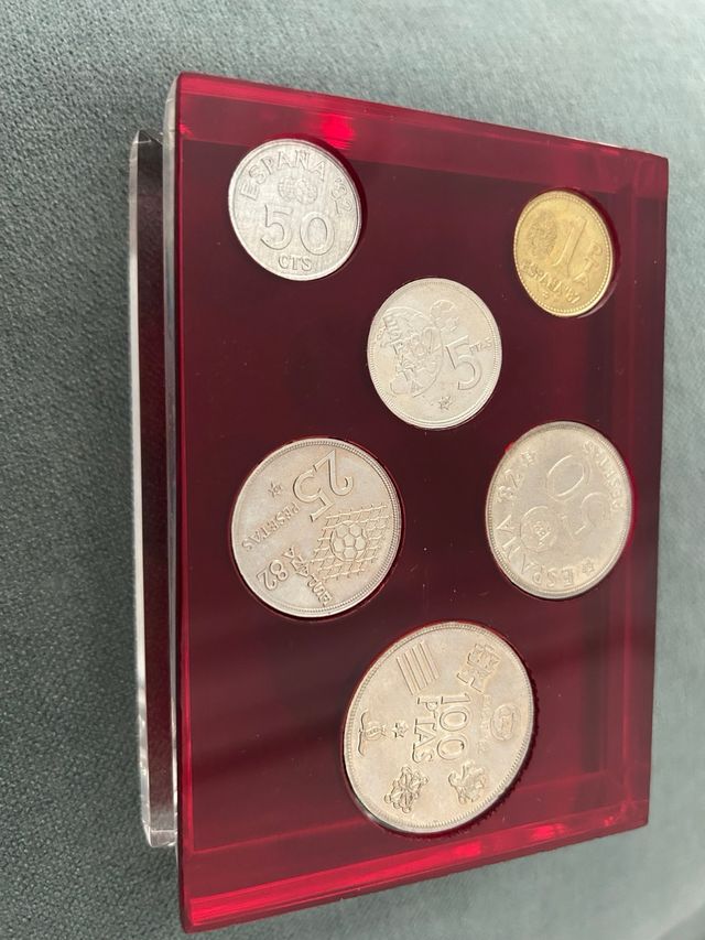 Coleccion monedas conmemorativas mundial 82