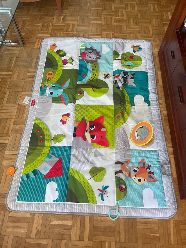 Alfombra actividades bebé