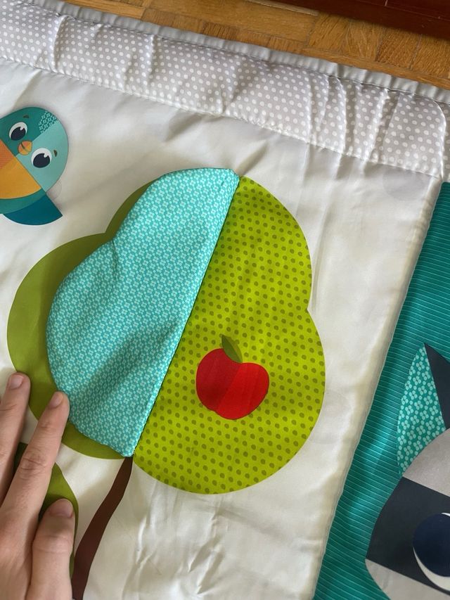 Alfombra actividades bebé