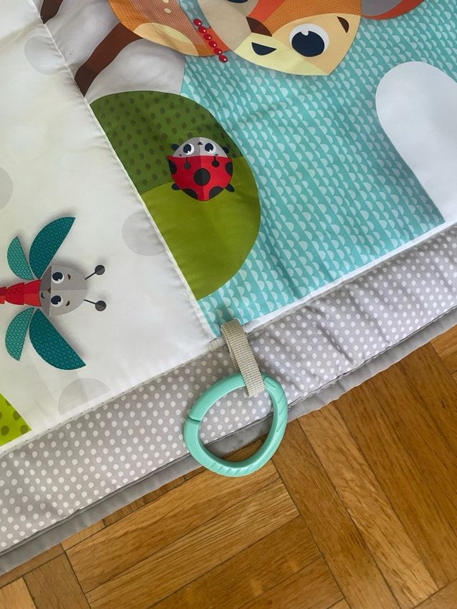 Alfombra actividades bebé