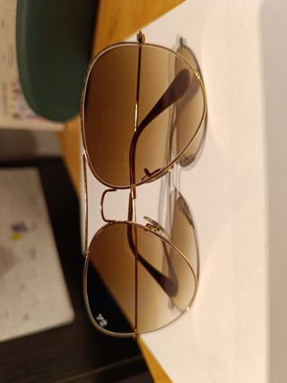 Ray Ban Aviator unisex gafas de sol doradas.