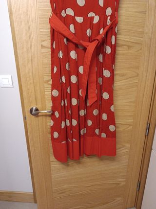 Vestido midi rojo topos beige Mercedes de Miguel