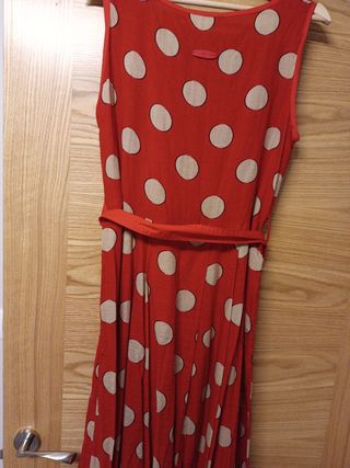 Vestido midi rojo topos beige Mercedes de Miguel