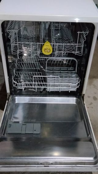 Lavavajillas Zanussi - usado