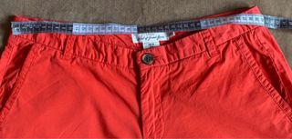 2 shorts: Zara denim, H&M rojo, M