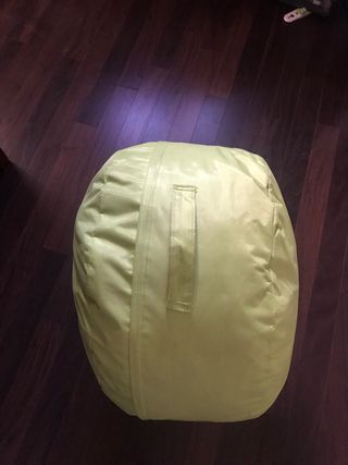 Puff verde de tela
