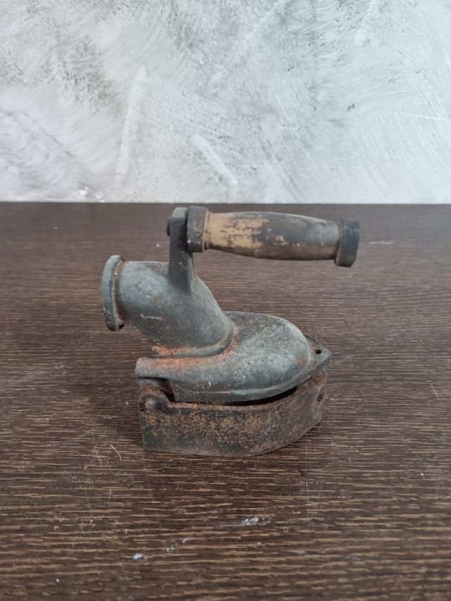 Plancha antigua de hierro