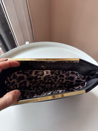 Neceser de terciopelo Guess