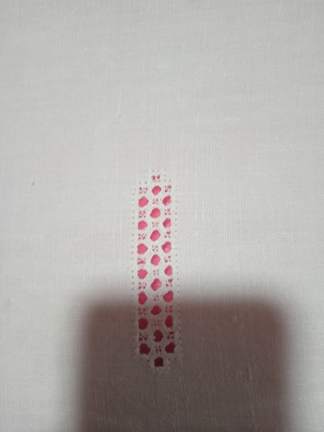 Copriletto ricamato Lagarterano