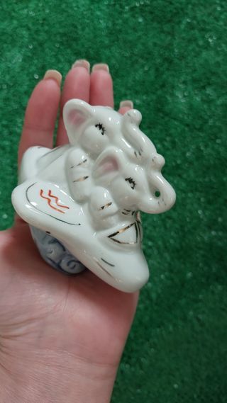 Figura de Elefantes de la suerte en avión