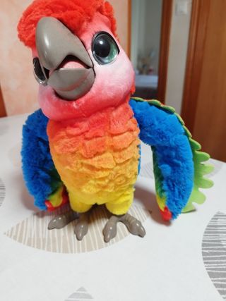 Loro de juguete interactivo