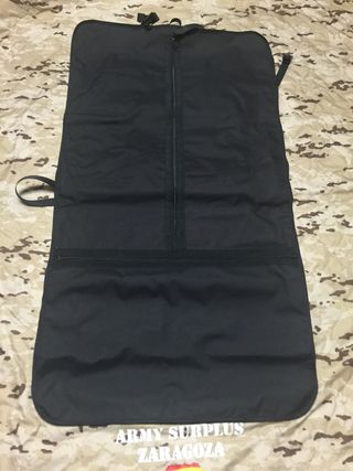 Porta trajes militar