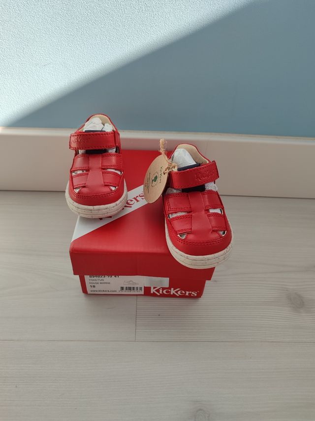 Sandalias Kickers bebé rojas