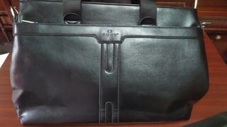 Bolso negro de cuero unisex