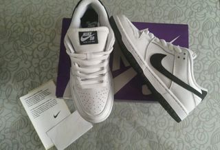 Nike Dunk SB - Blancas y Negras