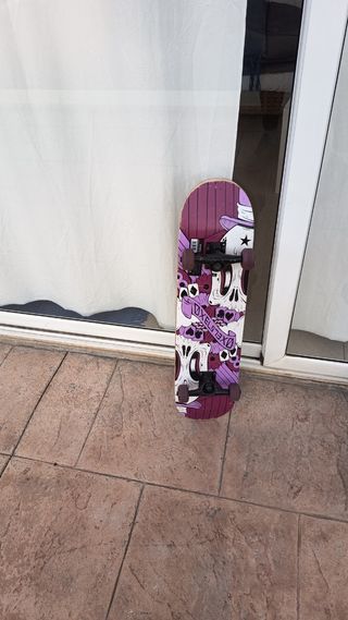 Skate Oxelo fantasmas Monster high Decathlon.