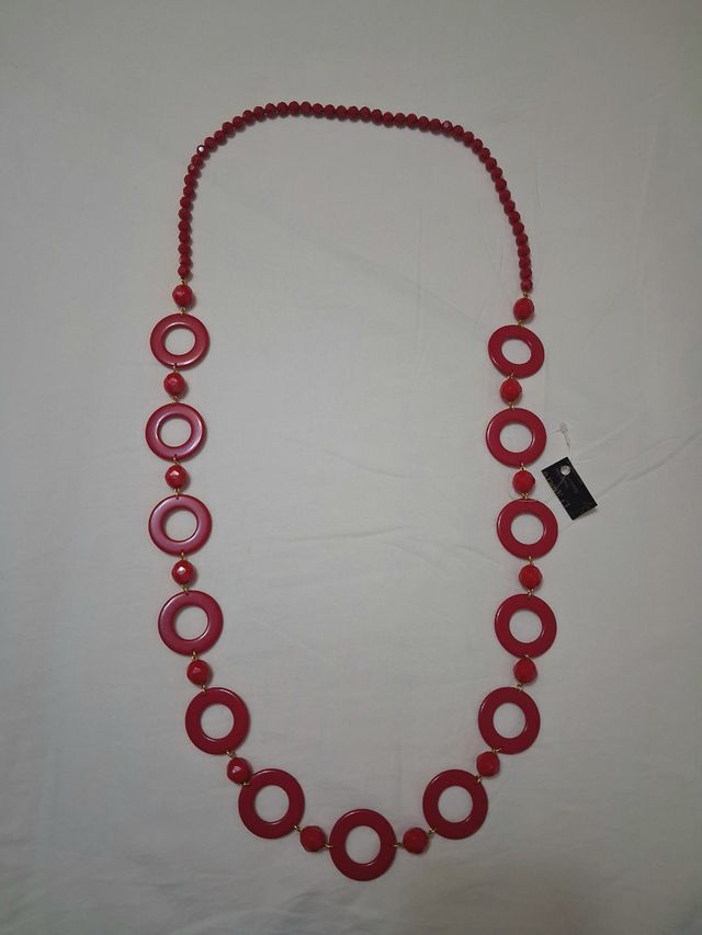 Collar, pendientes y pulsera de flamenca o gitana.