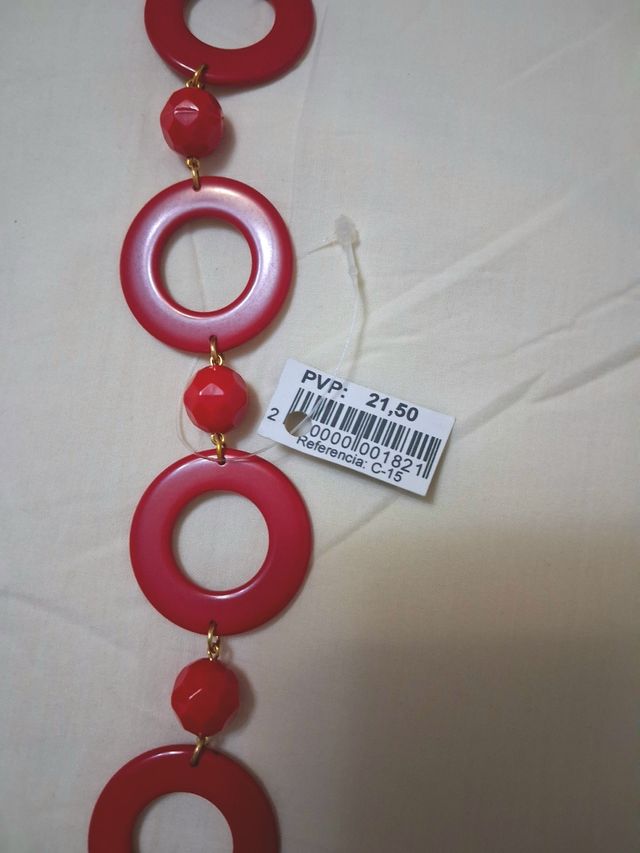 Collar, pendientes y pulsera de flamenca o gitana.