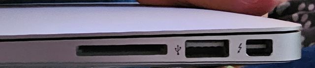 Apple MacBook Air A1466 13" - Windows