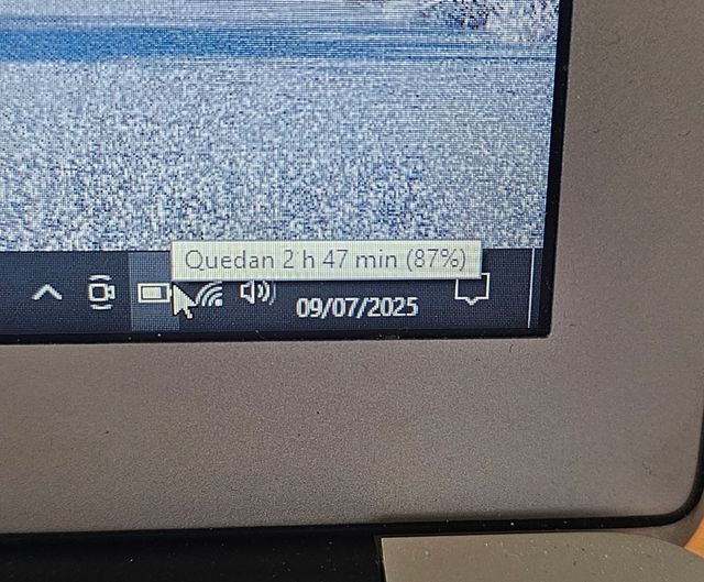 Apple MacBook Air A1466 13" - Windows