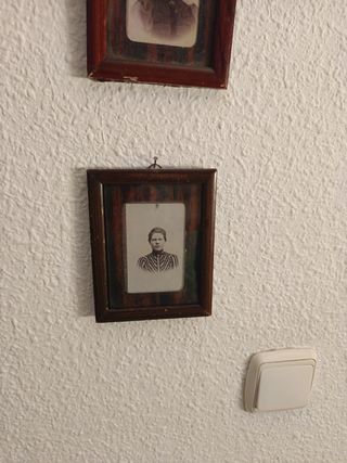 2 mini-retratos antiguos, madera