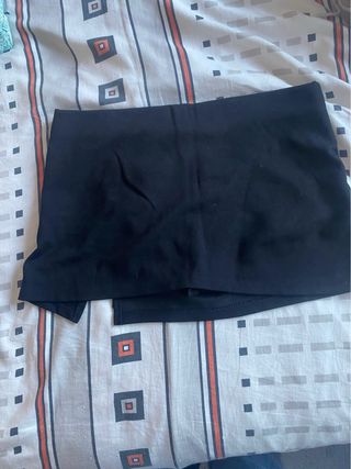 Mini falda negra Bershka