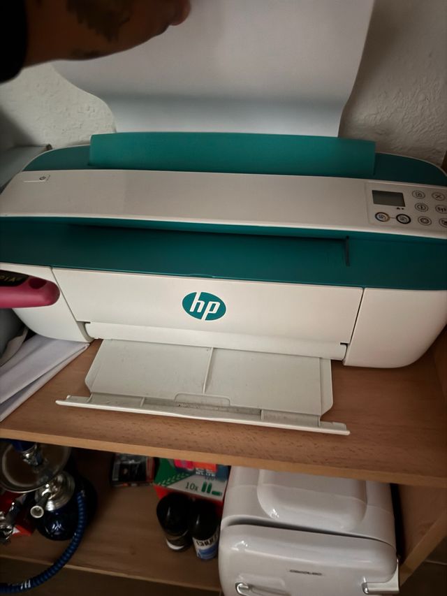 Impresora HP DeskJet - Verde & Blanca