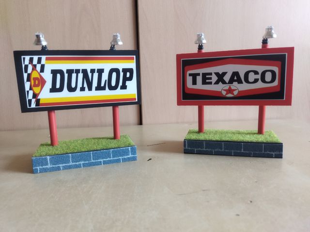 Diorama Scalextric: Dunlop & Texaco