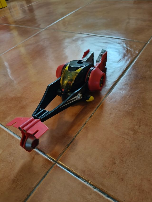 Juguete robot transformable