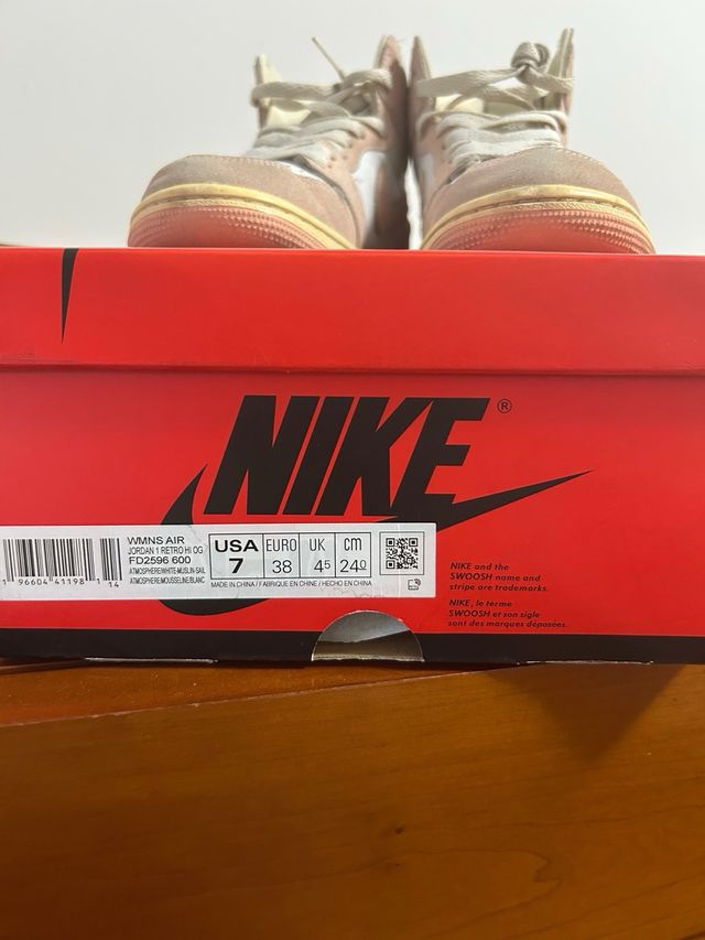 Nike Air Jordan 1 - Tamanho 38