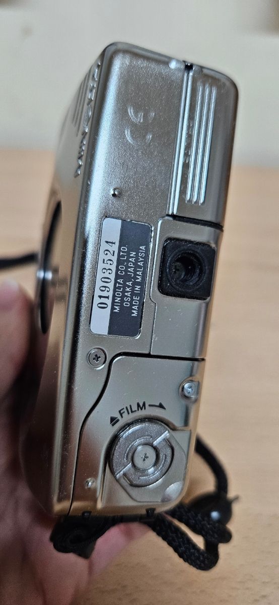 Minolta Vectis 300 - Fotocamera compatta argento