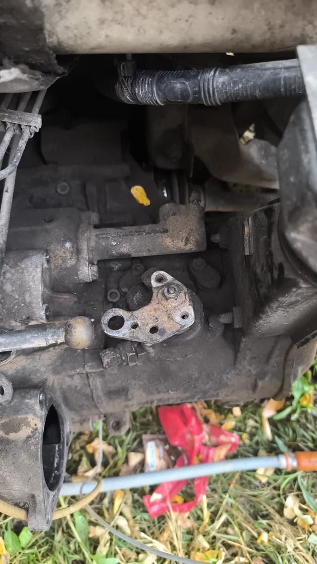 VW Transporter T4- Recambios 2.4