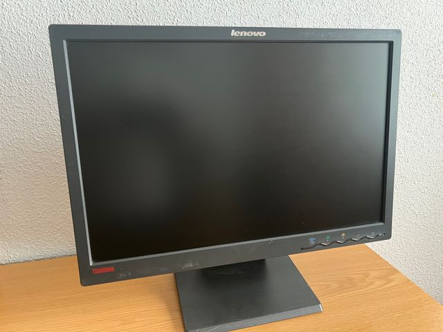 Monitor Lenovo 19 pulgadas - Modelo L197wd