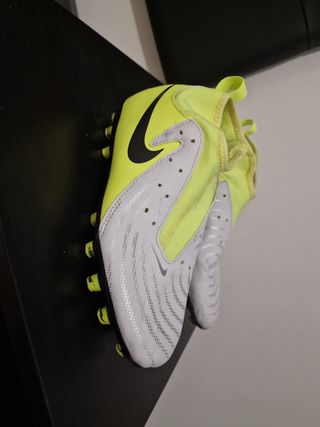 Zapatillas Nike niño césped talla 35