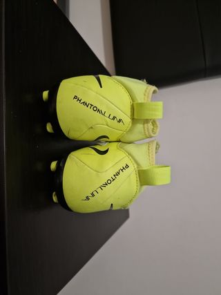 Zapatillas Nike niño césped talla 35