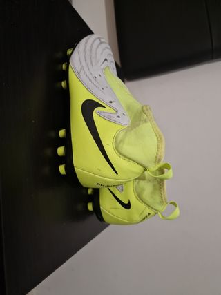 Zapatillas Nike niño césped talla 35