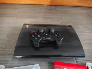 PS3 Slim (PlayStation 3 Slim) negra