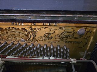 Piano antiguo Tonk (New York) 1910