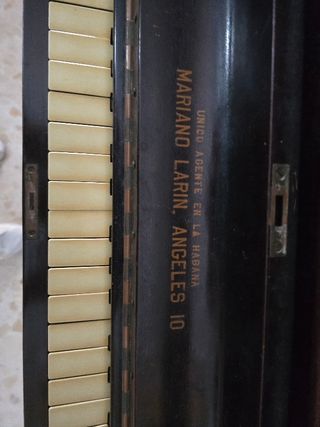 Piano antiguo Tonk (New York) 1910